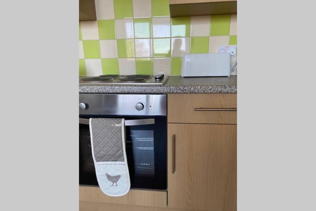 3 Bed Contemporary Crewe Apartment Exterior foto